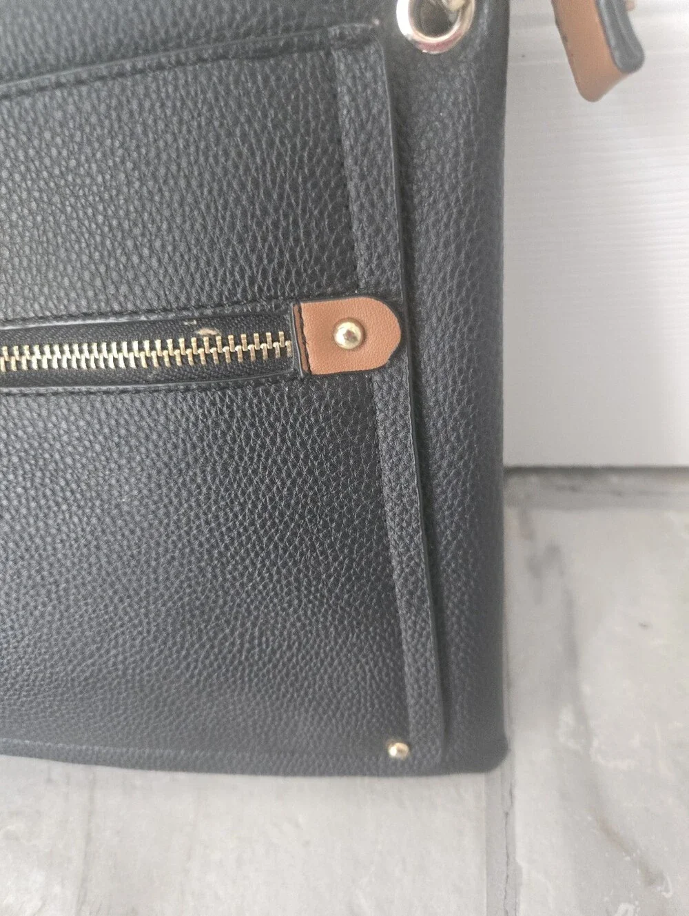 Mia K Collection Aliyah Black Crossbody Bag Brown Trim Gold Hardware